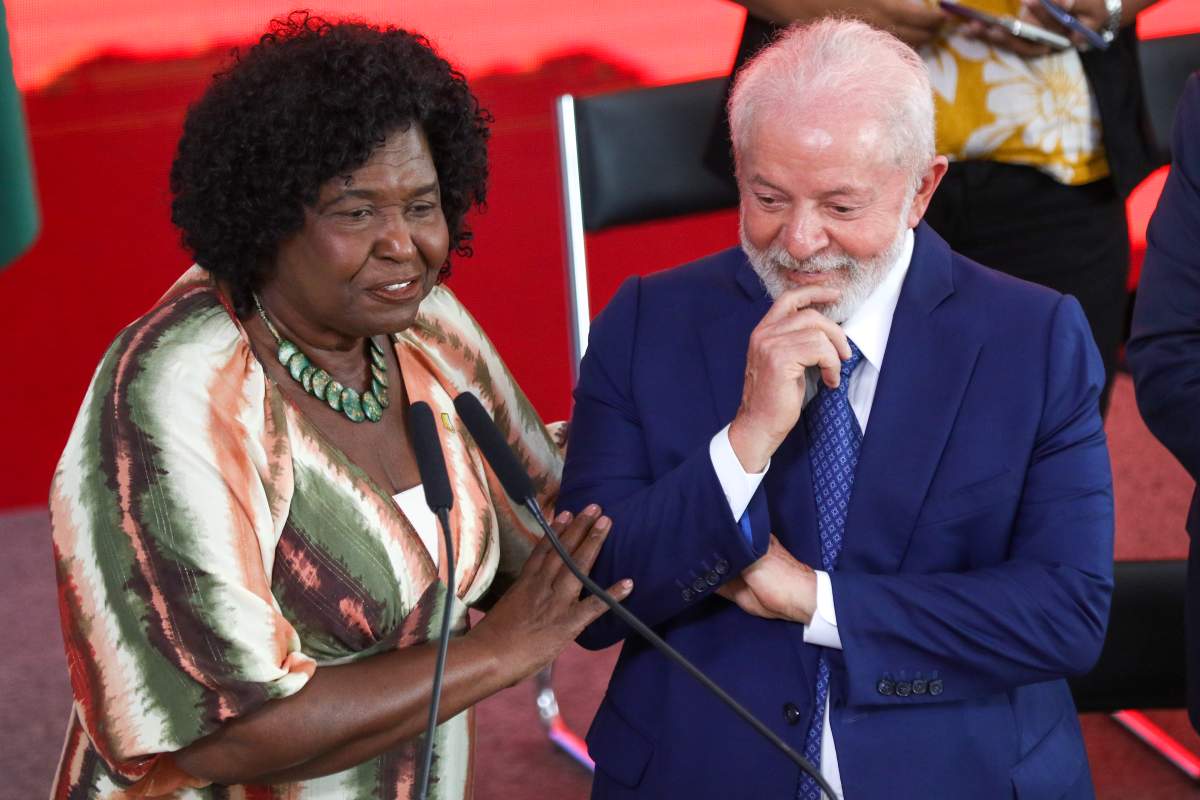 Benedita da Silva e Lula (Fabio Rodrigues-Pozzebom/ Agência Brasil)