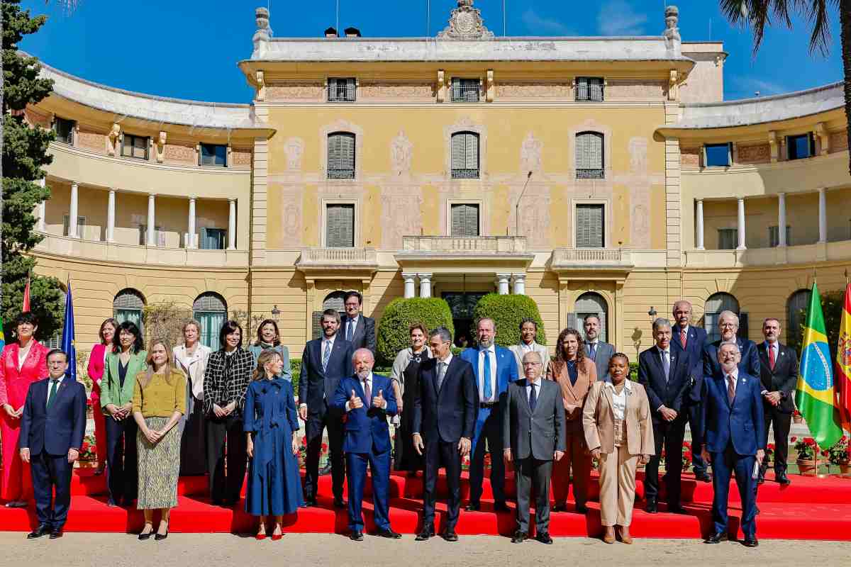 17.04.2026 – Presidente da República, Luiz Inácio Lula da Silva, durante cerimônia oficial de chegada. Jardins do Palácio de Pedralbes, Espanha. Foto: Ricardo Stuckert / PR