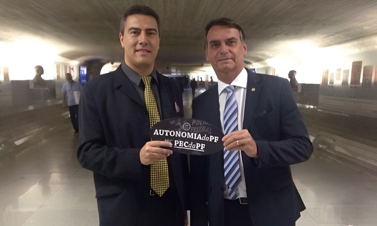 Delegado Erick Blatt e Jair Bolsonaro Delegado Erick Blatt e Jair Bolsonaro (Foto: Reprodução/ Redes Sociais)