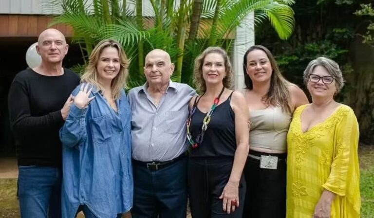 Irmão de Ana Paula Renault explica decisão de não adiar velório do pai