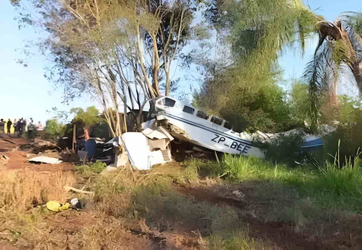 Cessna402B da Aerotax e fretado pela empresa de segurança privada Prosegur despencou no último sábado, 18, em Minga Guazú, Paraguai.  (Divulgação)