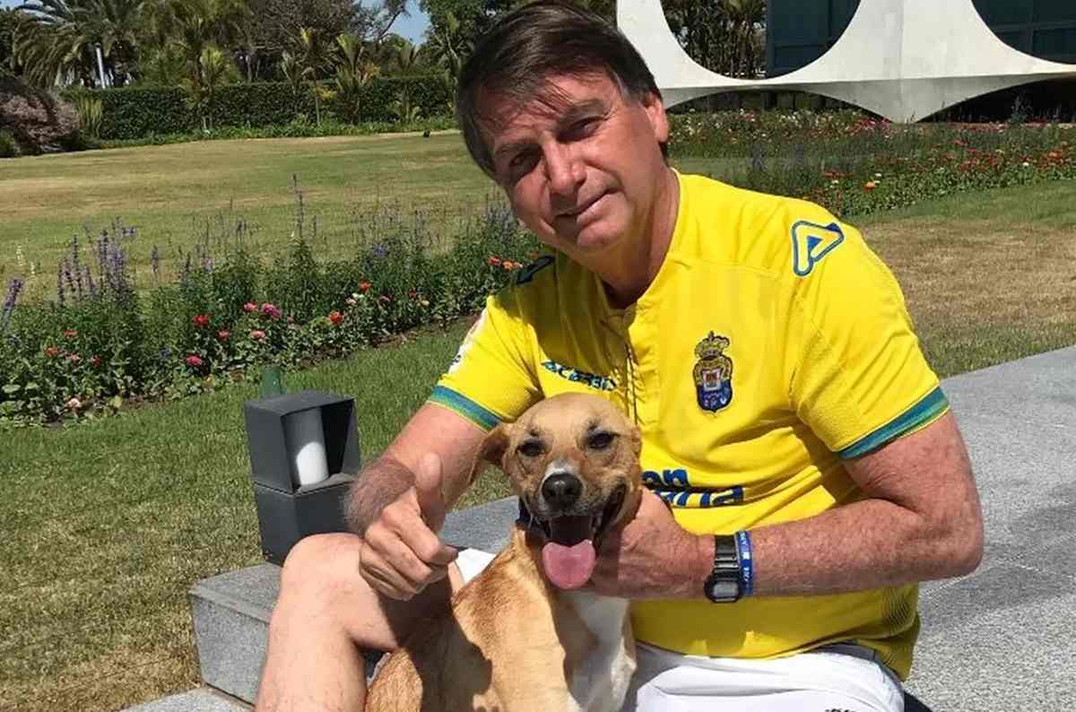 Jair Bolsonaro com Nestor no Palácio da Alvorada (Foto: Reprodução/Instagram)