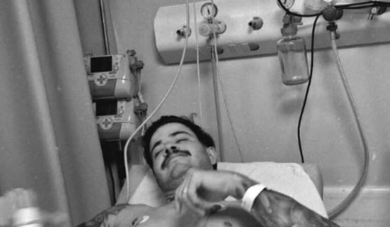 Cantor brasileiro desmaia, é hospitalizado e detalhes vem à tona