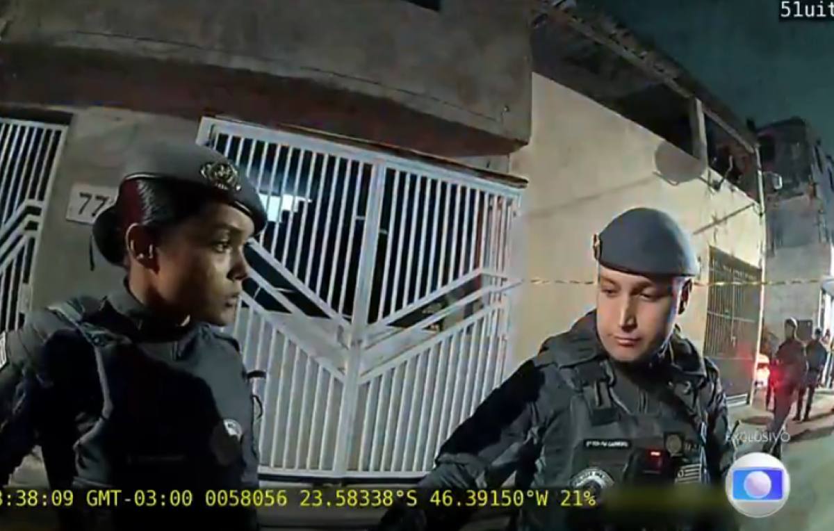 PM Yasmin Cursino Ferreira atira em mulher, Thawanna da Silva Salmázio (Foto: Reprodução/ Globo)