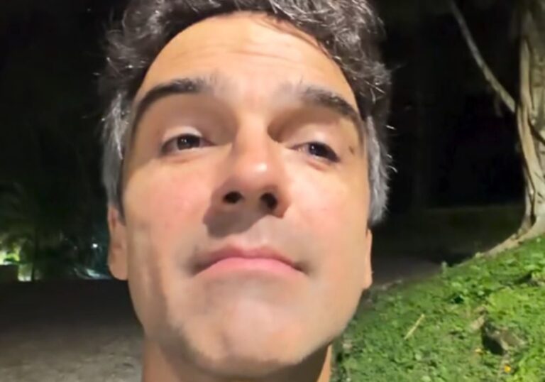 Tadeu Schmidt revela se apresentará BBB26 hoje após morte de Oscar: “Dia difícil”