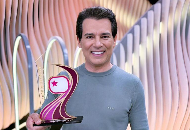 Celso Portiolli agradece ao receber troféu do Prêmio Área VIP 2025: “Tão importante e relevante”