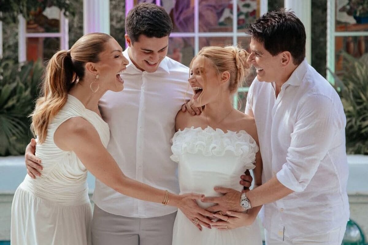 Cesar Filho, Elaine Mickely, Luigi Cesar e Julia Vieira (Fonte: Instagram)