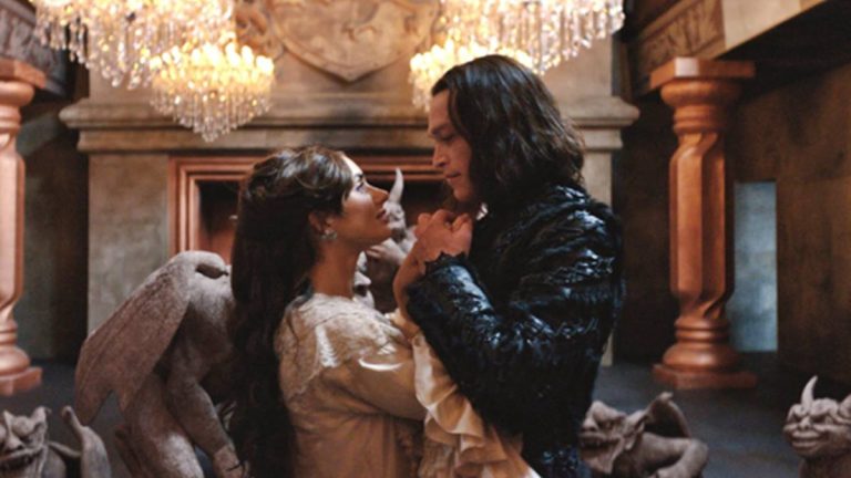 ‘Drácula: Uma História de Amor Eterno’, de Luc Besson, chega ao catálogo do Telecine