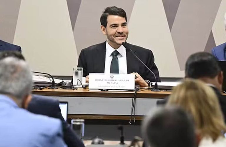 Comissão do Senado aprova indicação de Jorge Messias; saiba mais