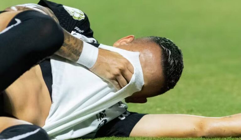 Corinthians perde jogador em jogo contra o Barra
