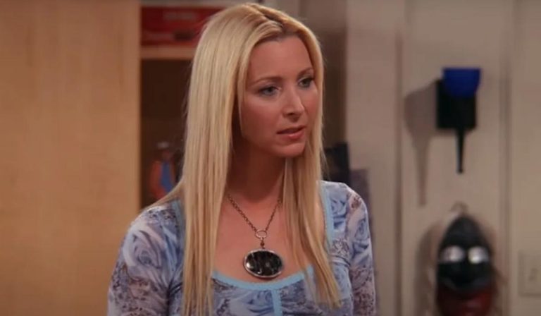Estrela de Friends, Lisa Kudrow expõe abuso nos bastidores do seriado