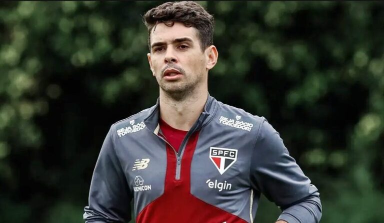 Oscar rescinde contrato com o São Paulo FC
