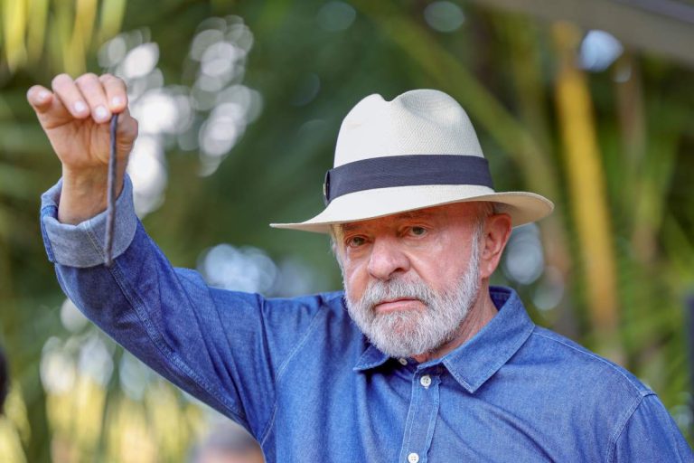 Lula insiste que o Brasil não vai quebrar com o fim da escala 6×1