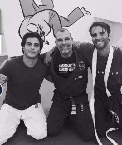 Daniel Cady ao lado do filho em treino de jiu-jiutsu (Créditos: Reprodução/Instagram) Daniel Cady ao lado do filho em treino de jiu-jiutsu (Créditos: Reprodução/Instagram)