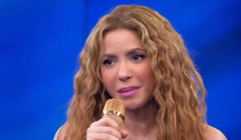 Pai de Shakira passa mal e cantora se desespera no Rio de Janeiro