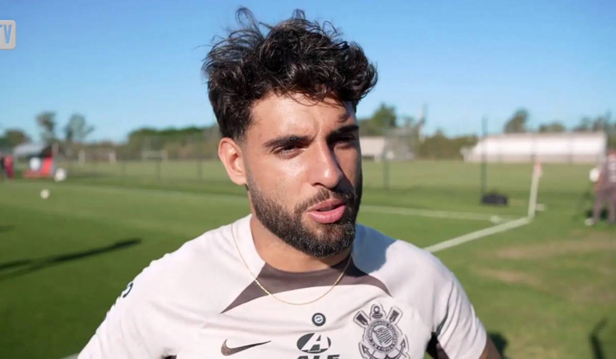 Corinthians desembarca em Buenos Aires com Yuri Alberto para estrear na Libertadores