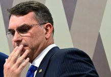 Novo escândalo: Flávio Bolsonaro é acusado de liderar esquema em hospitais do Rio