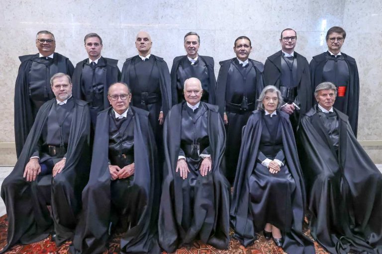 Juízes do Brasil todo se revoltam e lançam repúdio oficial ao fim dos penduricalhos