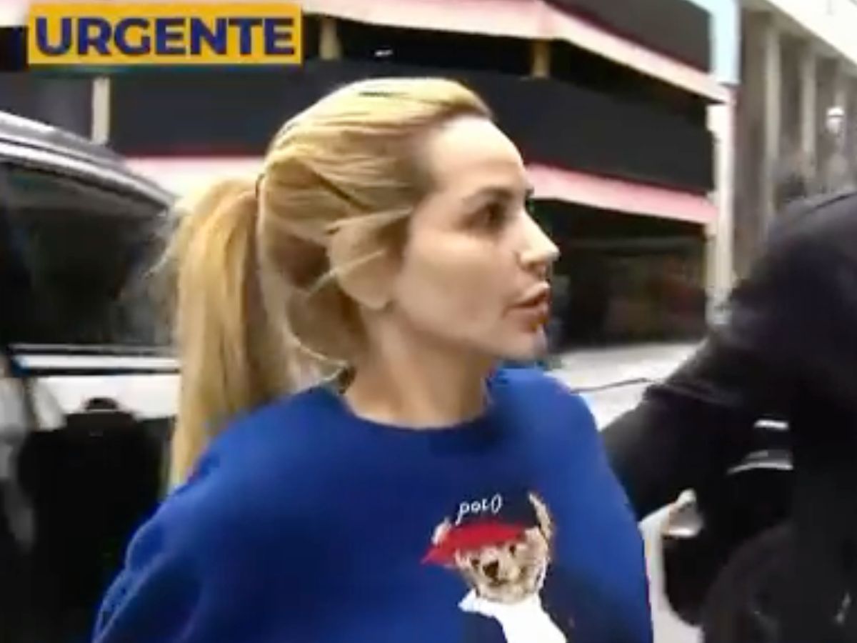 Deolane Bezerra chegando na delegacia Deolane Bezerra chegando na delegacia (Foto: Reprodução/ SBT)