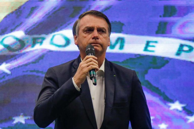 Flopou? Filme sobre Bolsonaro estreia com sessões vazias