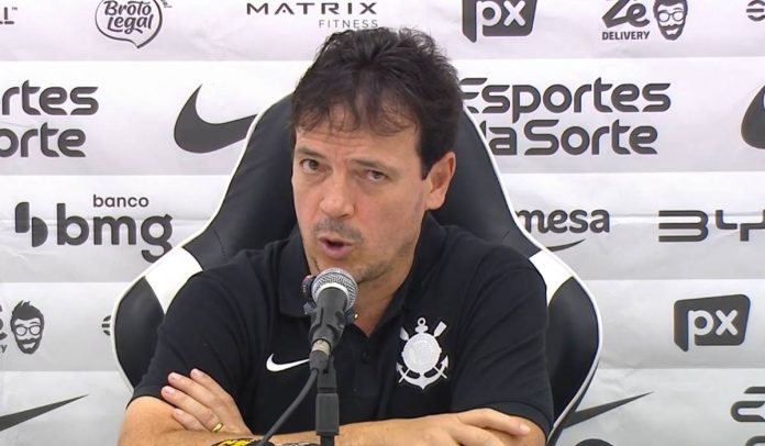 Fernando Diniz Fernando Diniz - Foto: YouTube/Corinthians TV