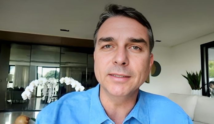 Flávio Bolsonaro - Foto: BandNewsTV