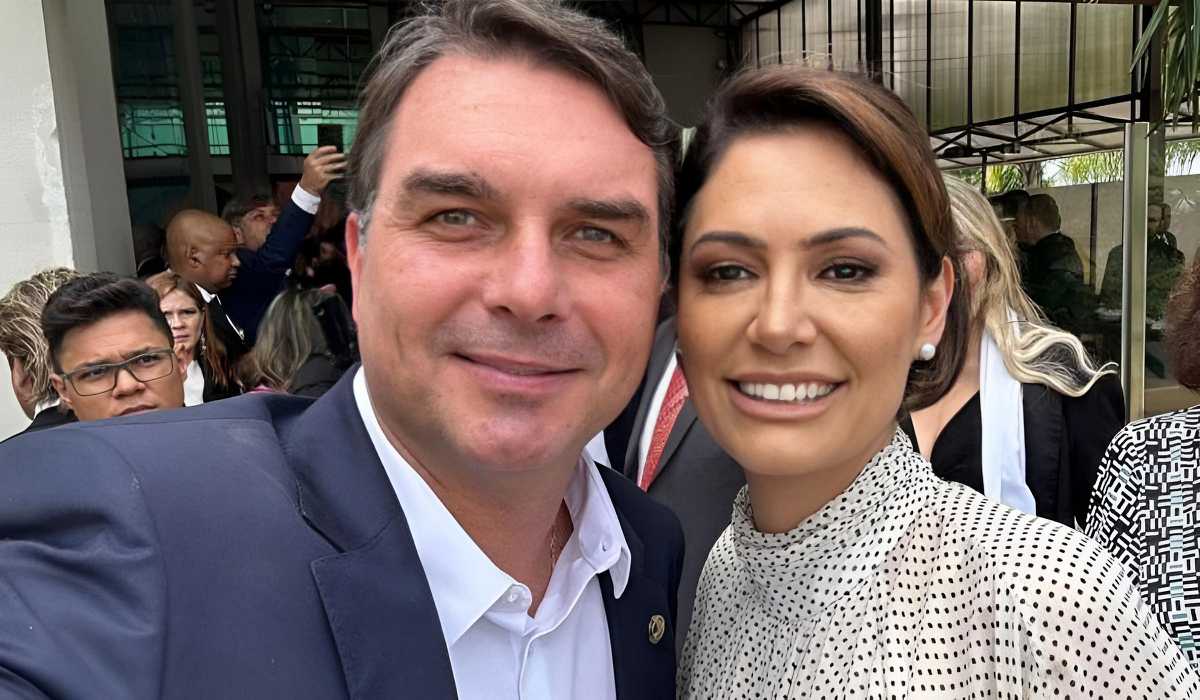 Flávio e Michelle Bolsonaro