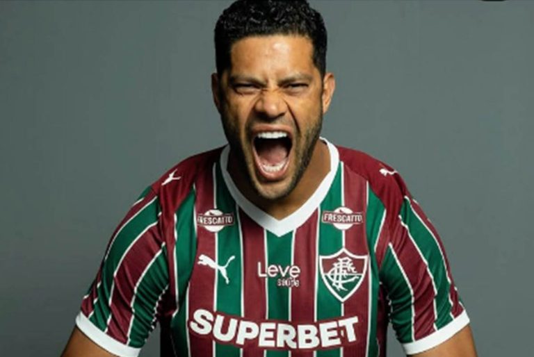 Contratação do atacante Hulk é anunciada pelo Fluminense