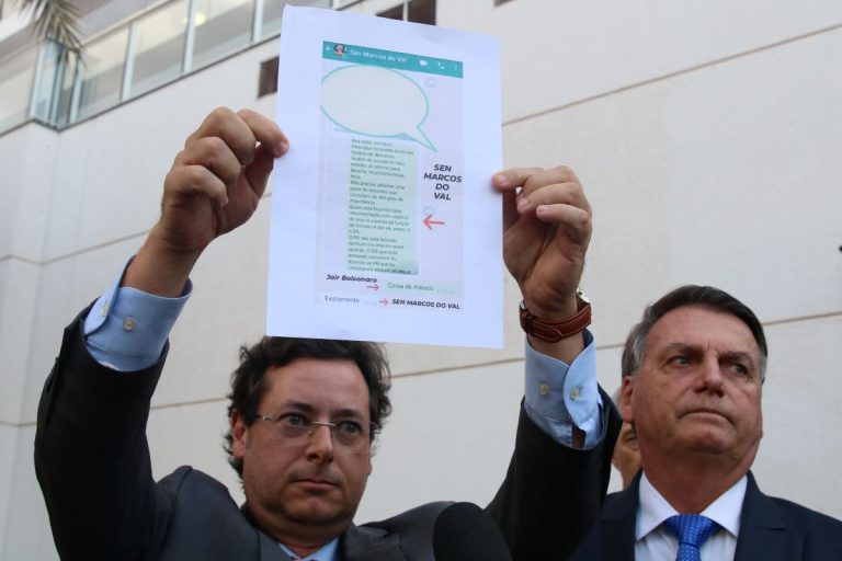 Bolsonarista vai pra cima e promete pegar quem vazou esquema de Flávio: “Eu vou pegar”