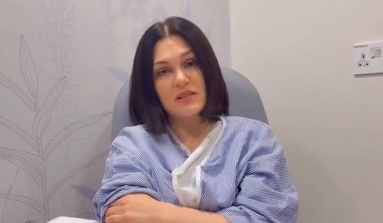 Cantora Jessie J celebra remissão do câncer de mama