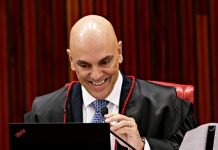 Moraes troca celular, chip e número após polícia capturar aparelhos de Vorcaro