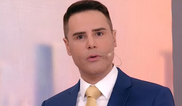 Apresentadora detona Luiz Bacci e dispara: “Dor de cotovelo”