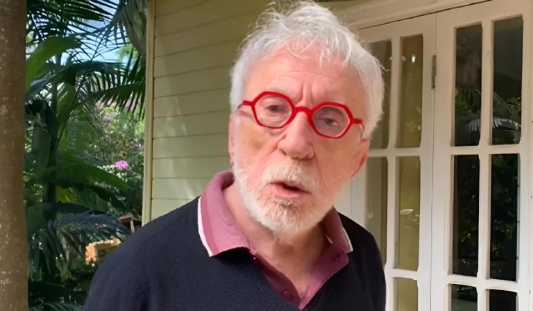 Moacyr Franco vira alvo de críticas após atitude em evento