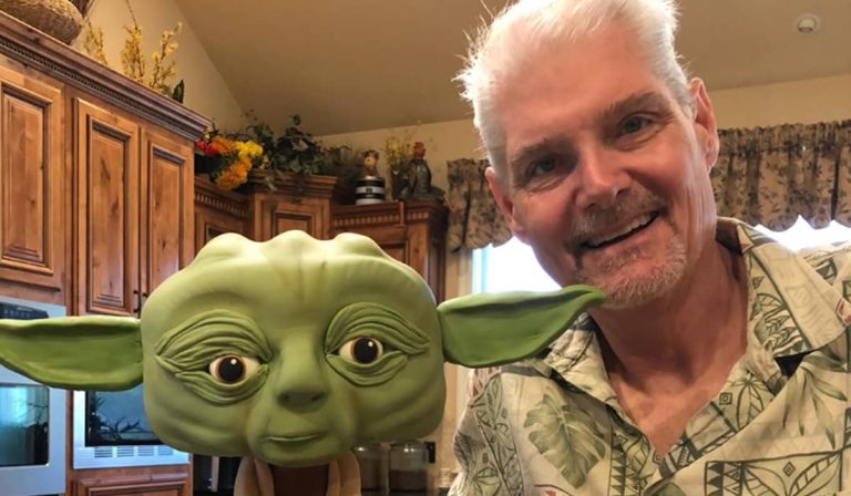 Morre Tom Kane, dublador de  Star Wars, aos 64 anos