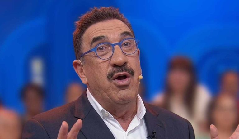 Ratinho expõe reação sobre beijo entre dois homens, ao vivo, no SBT e dispara: “Preocupado!”