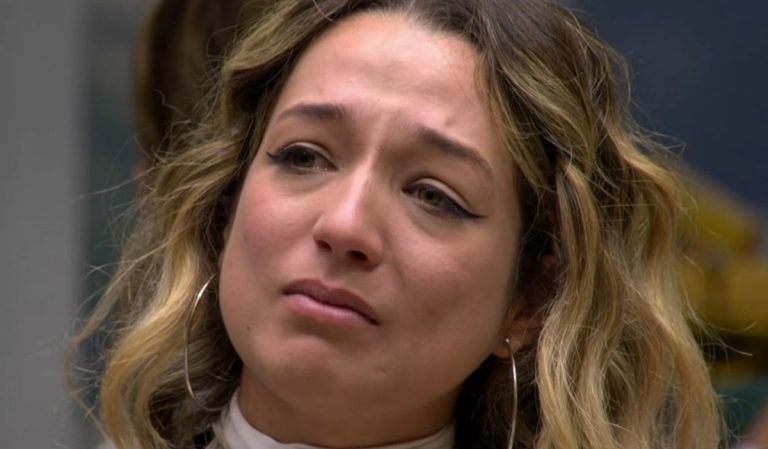 Samira diz que está difícil conseguir namorado: “Ninguém quer”