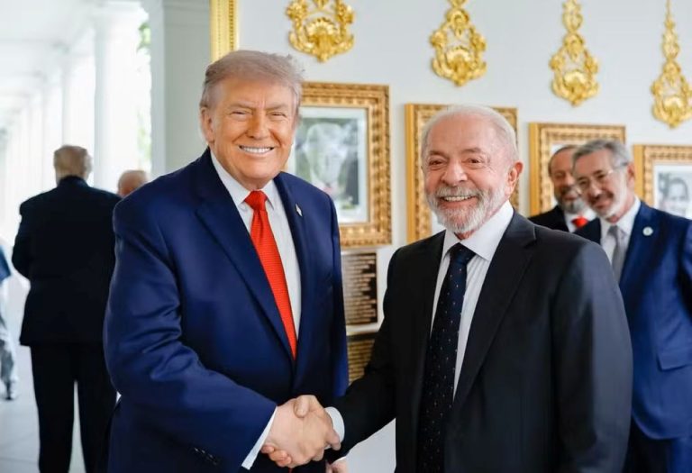 Após ser exposto por Flávio Bolsonaro, Lula volta a falar sobre reunião com Trump: “nossa soberania”