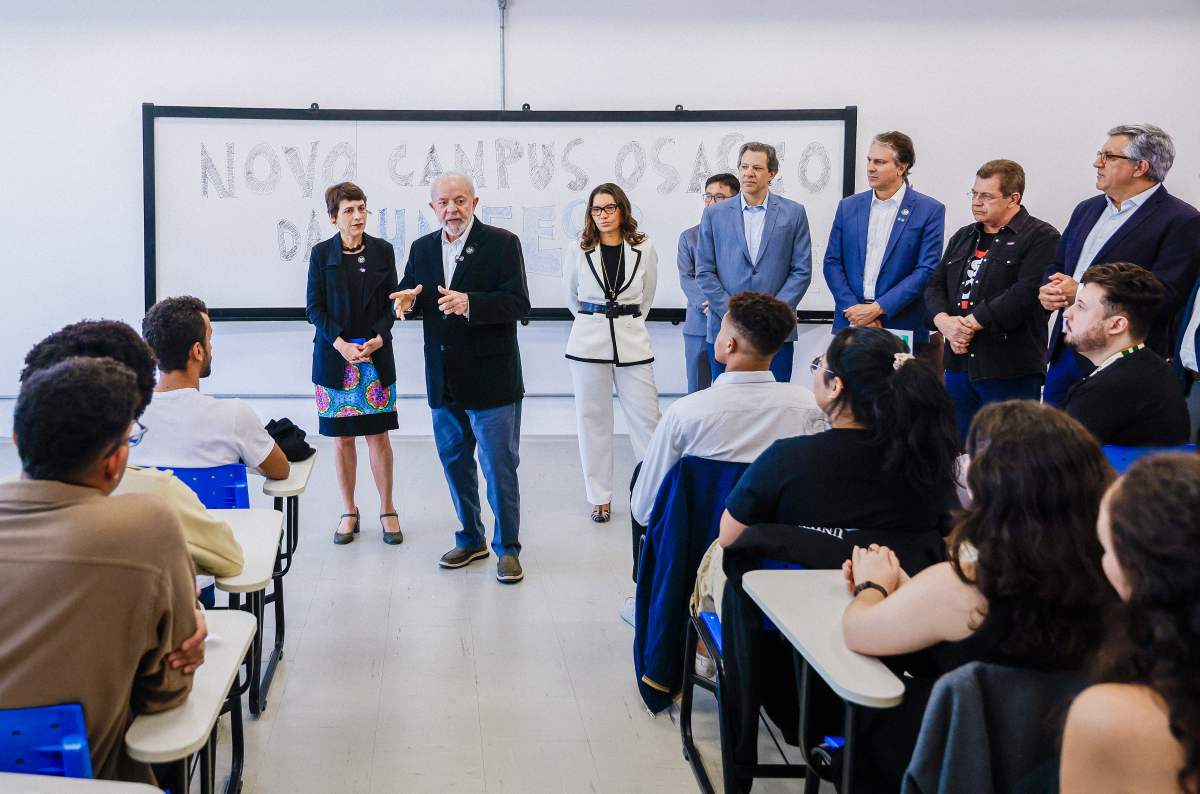 Presidente da República, Luiz Inácio Lula da Silva, dando aula na Escola Paulista de Política, Economia e Negócios da Universidade Federal de São Paulo (EPPEN - Unifesp), no bairro Quitaúna. Foto: Ricardo Stuckert/PR