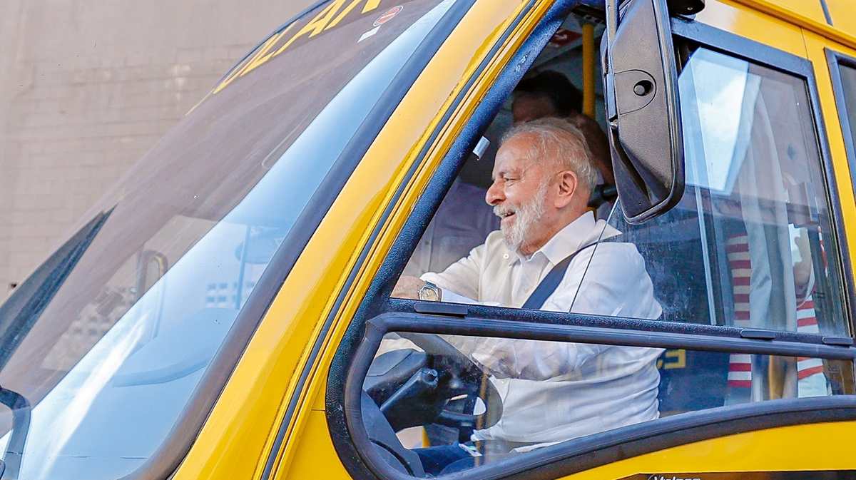 Presidente da República, Luiz Inácio Lula da Silva, pilotando ônibus Foto: Presidente da República, Luiz Inácio Lula da Silva, pilotando ônibus Foto: Ricardo Stuckert/PR