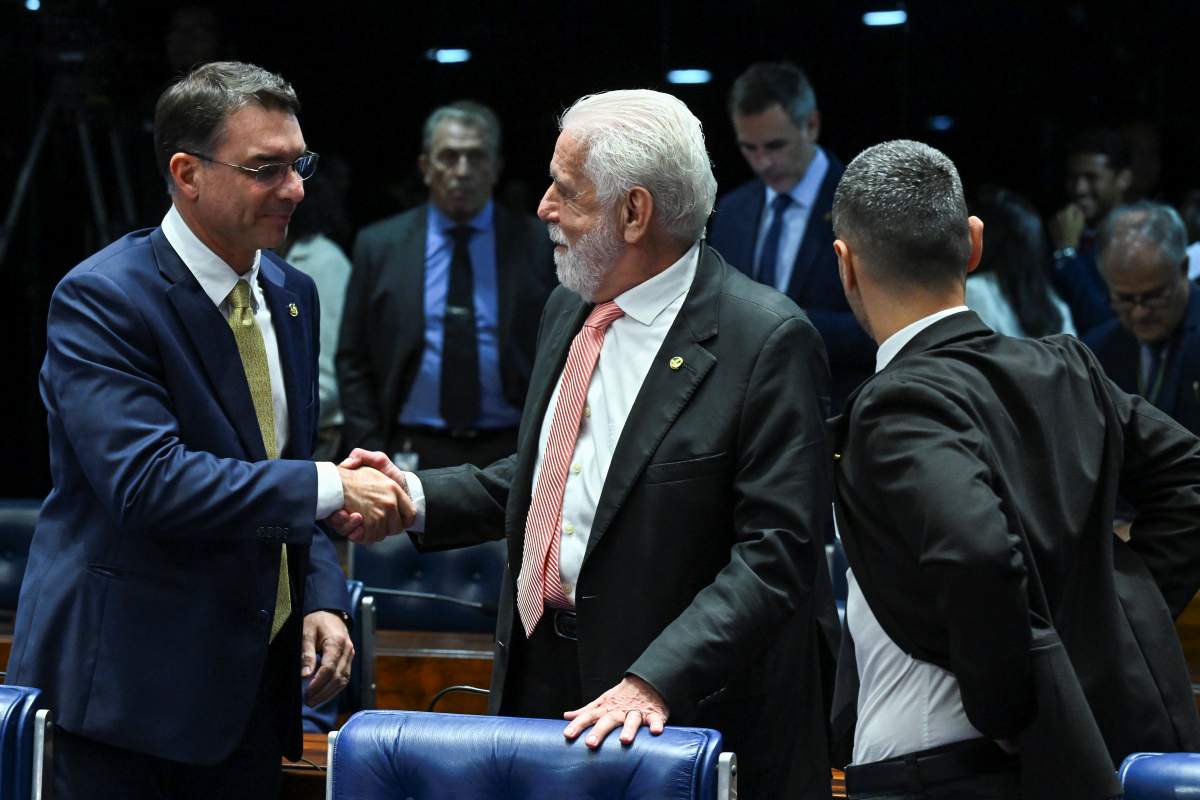 Senador Flávio Bolsonaro (PL-RJ); senador Jaques Wagner (PT-BA). Senador Flávio Bolsonaro (PL-RJ); senador Jaques Wagner (PT-BA).Foto: Jefferson Rudy/Agência Senado