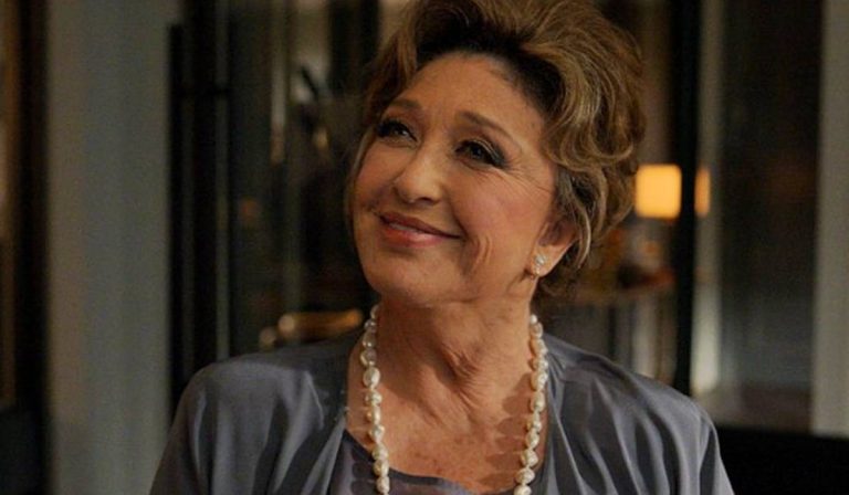Estrela da Televisa detona papel em novela com Thalía