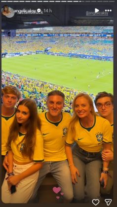 Ang&eacute;lica, marido e filhos stories