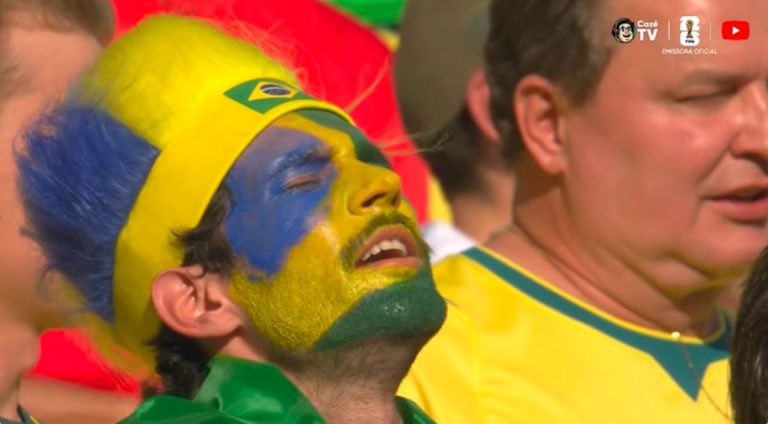 Deputado bolsonarista é flagrado na Copa do Mundo e tenta se explicar: “Aproveitei a carona”