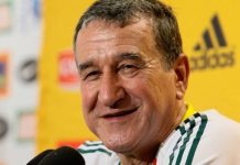 Na UTI, Carlos Alberto Parreira segue respirando com auxílio de aparelhos