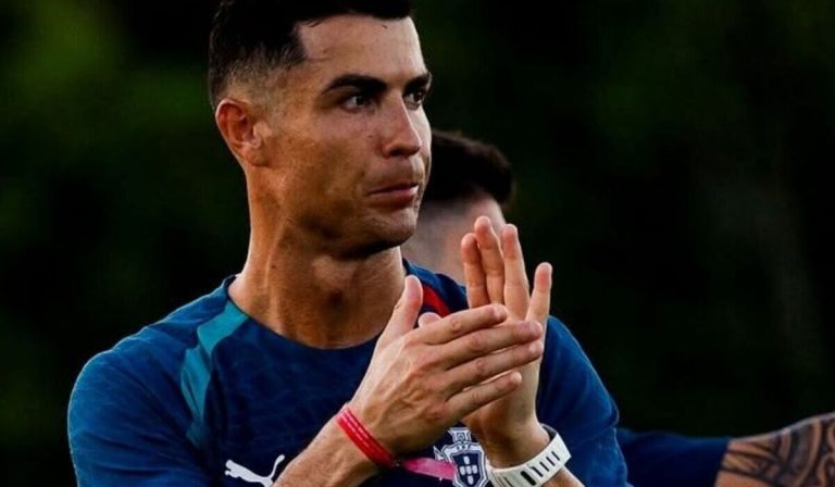 Mistério revelado: Entenda por que Cristiano Ronaldo e jogadores de Portugal usam pulseiras na Copa