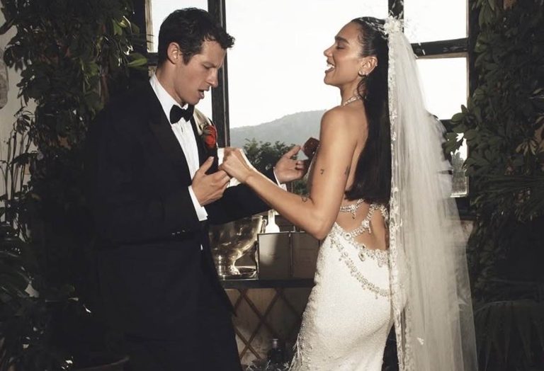 Dua Lipa divulga imagens românticas do casamento com Callum Turner
