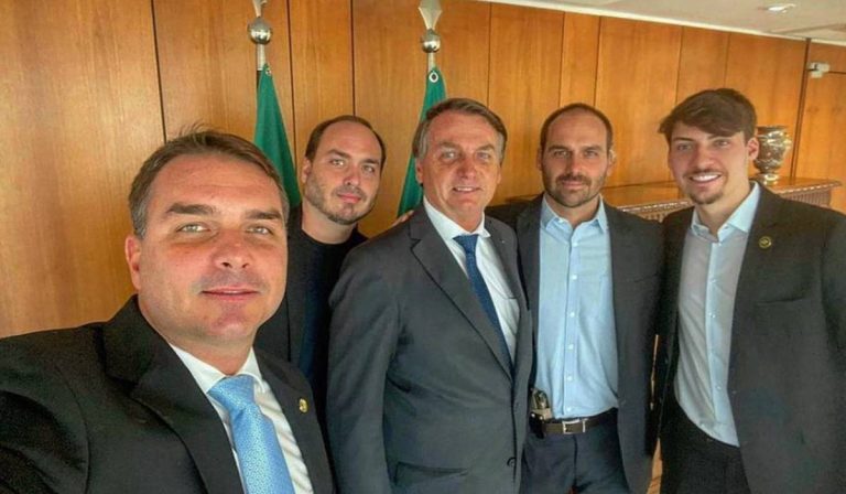 PL sai em defesa de Eduardo e condena perseguição política a família Bolsonaro