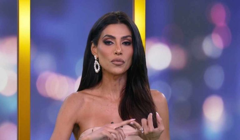 Flávia Noronha diz ter sido vítima de um golpe e desabafa ao vivo: “Isso é um absurdo”