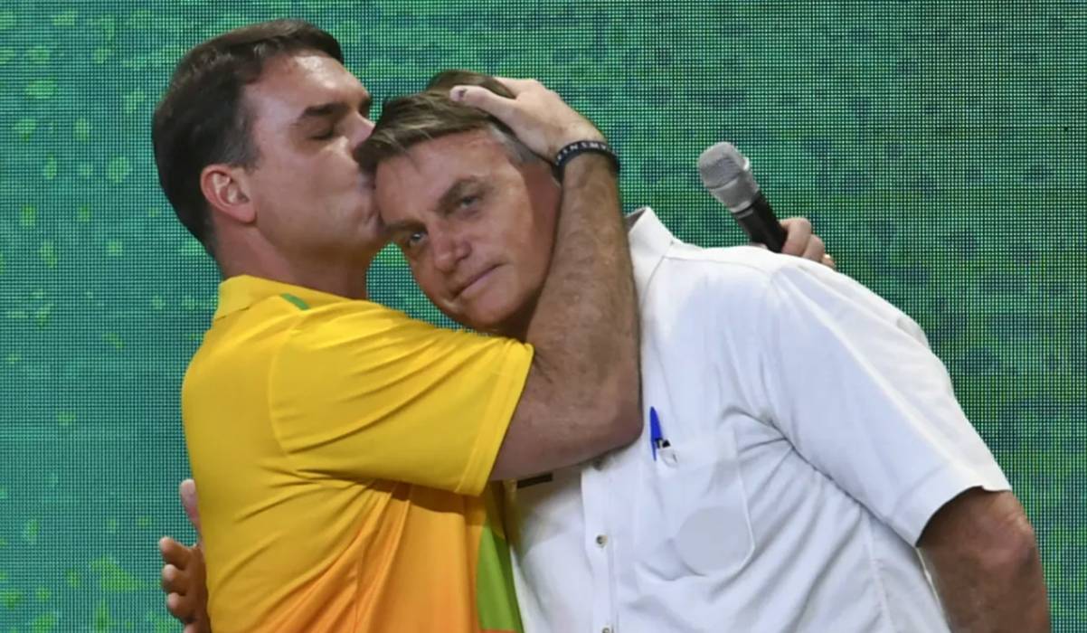 Flávio e Jair Bolsonaro