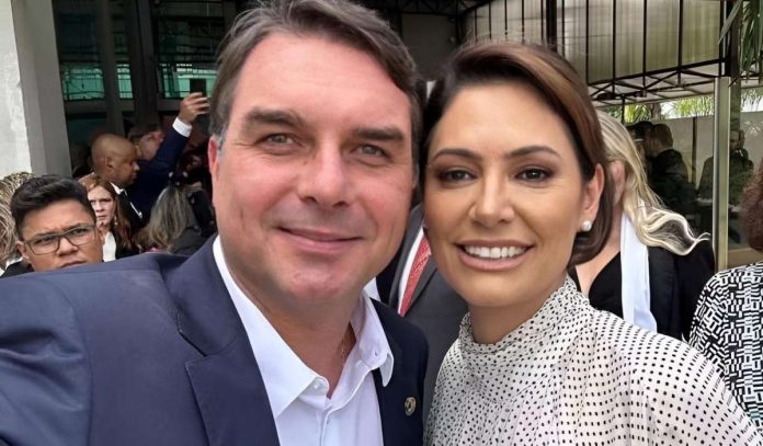 Flávio e Michelle Bolsonaro Flávio e Michelle Bolsonaro
